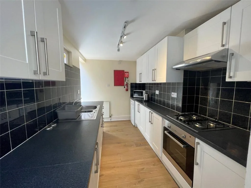 5 bedroom house for rent