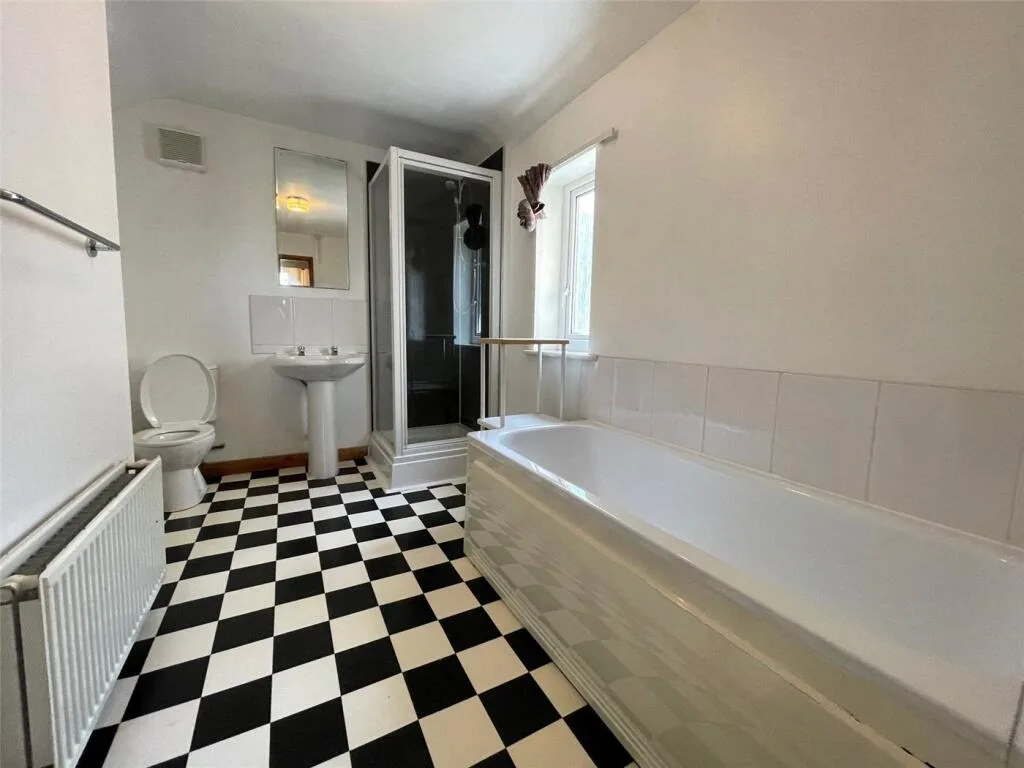 5 bedroom house for rent