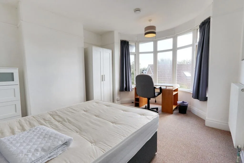 6 bedroom detached house for rent