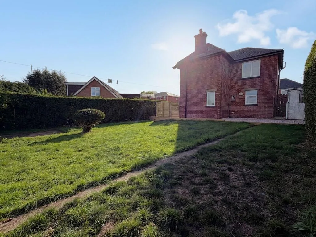 6 bedroom detached house for rent