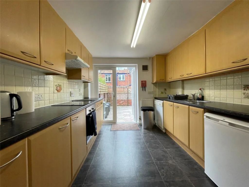 4 bedroom terraced house for rent