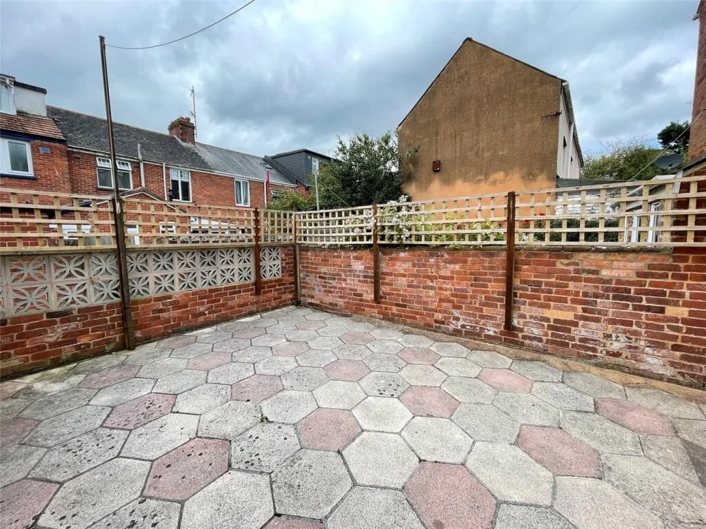 4 bedroom terraced house for rent
