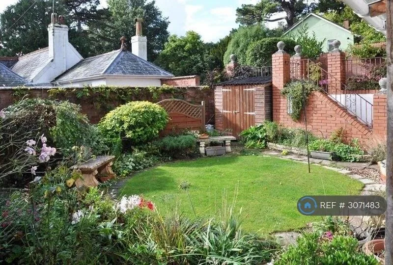4 bedroom detached house for rent