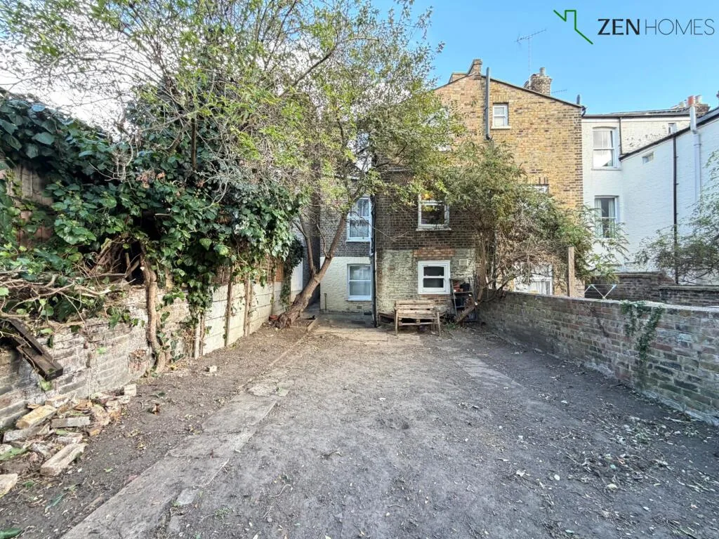 1 bedroom end of terrace house for rent