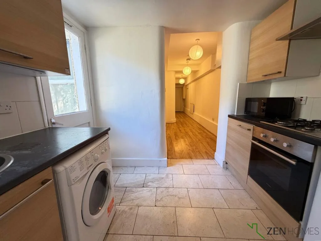 1 bedroom end of terrace house for rent