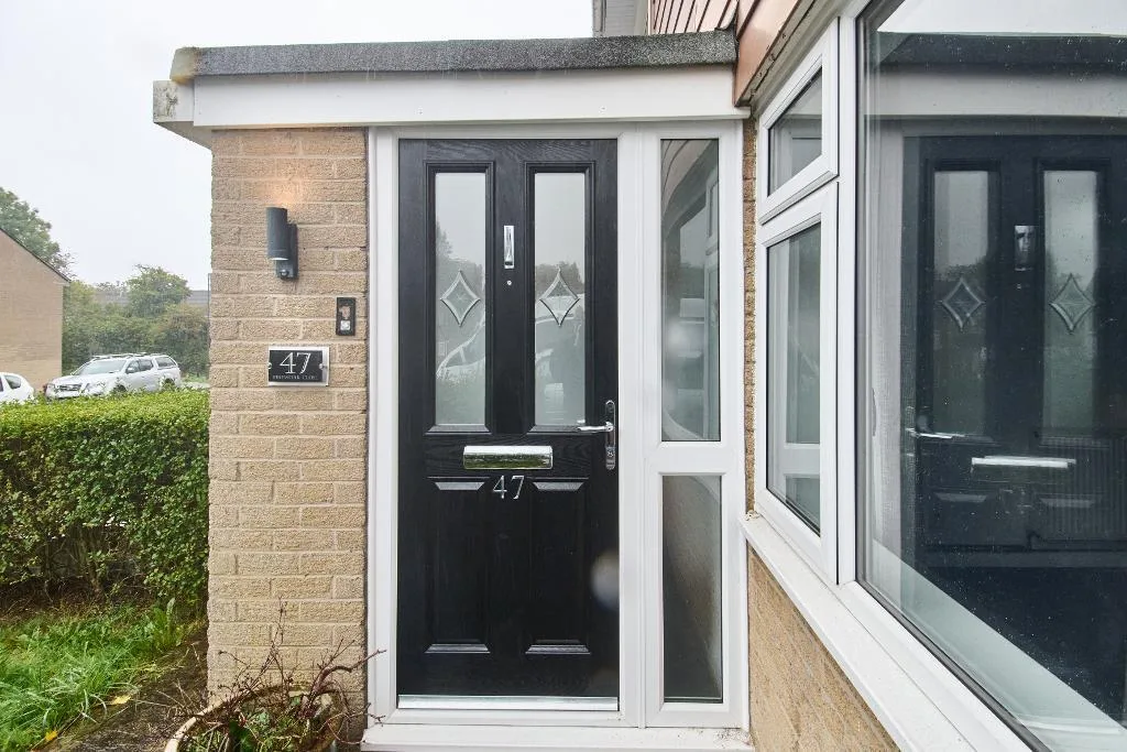 2 bedroom semi-detached house for rent