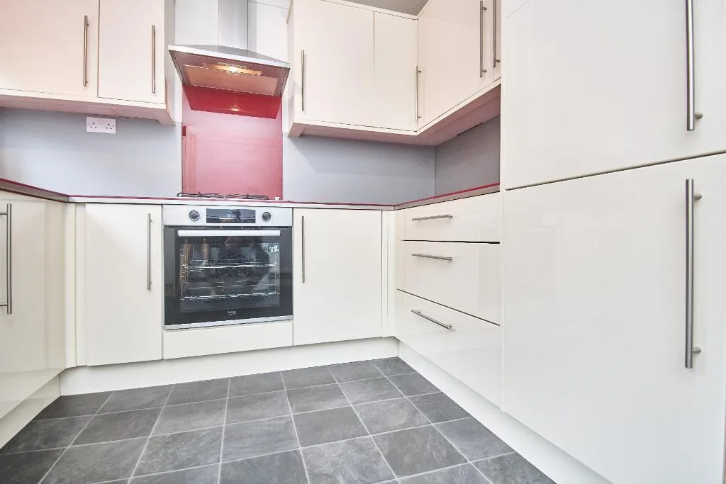 2 bedroom semi-detached house for rent