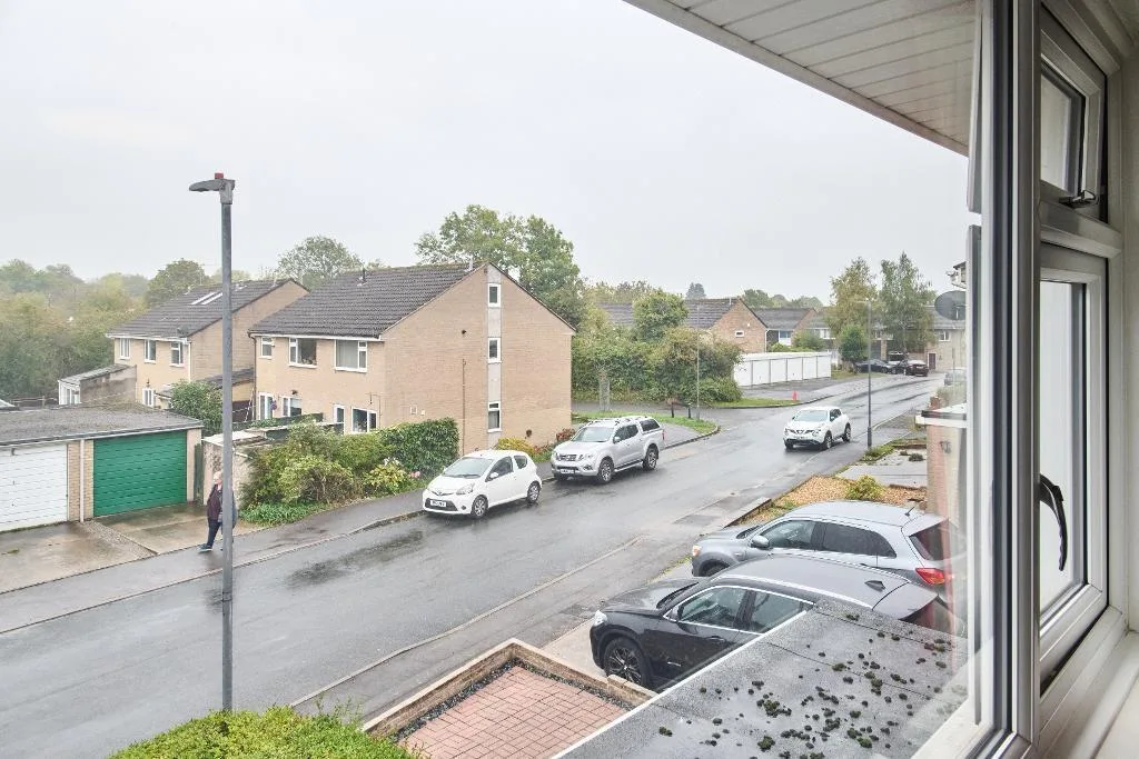 2 bedroom semi-detached house for rent