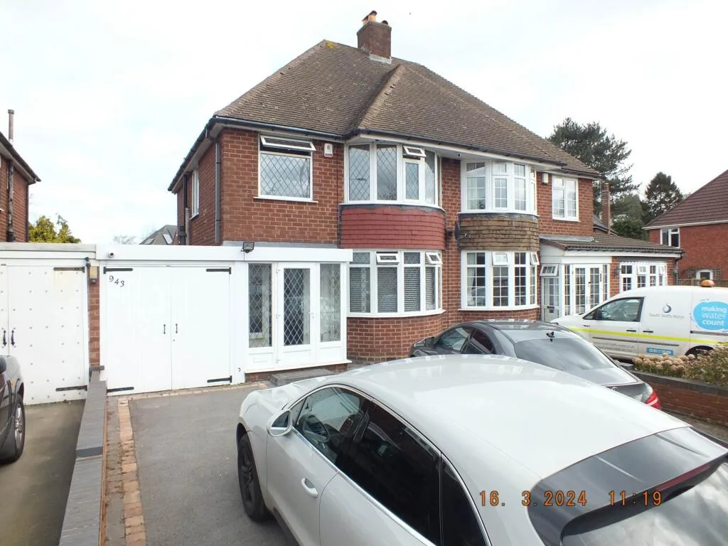 3 bedroom semi-detached house for rent