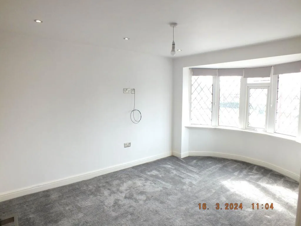 3 bedroom semi-detached house for rent