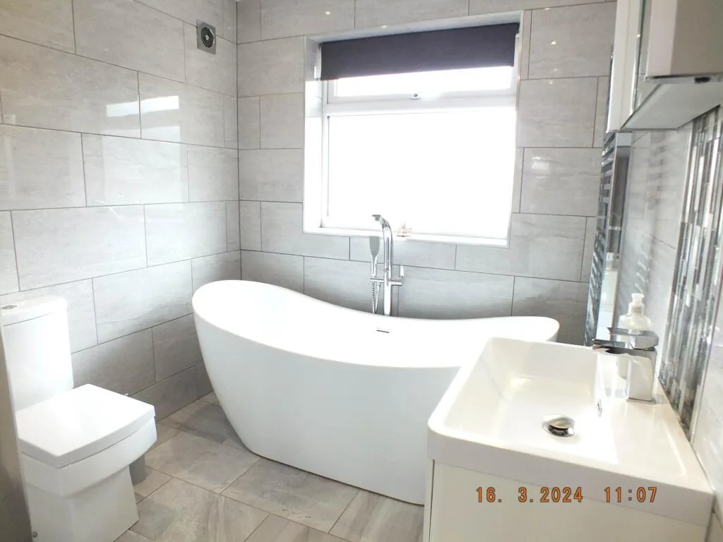 3 bedroom semi-detached house for rent