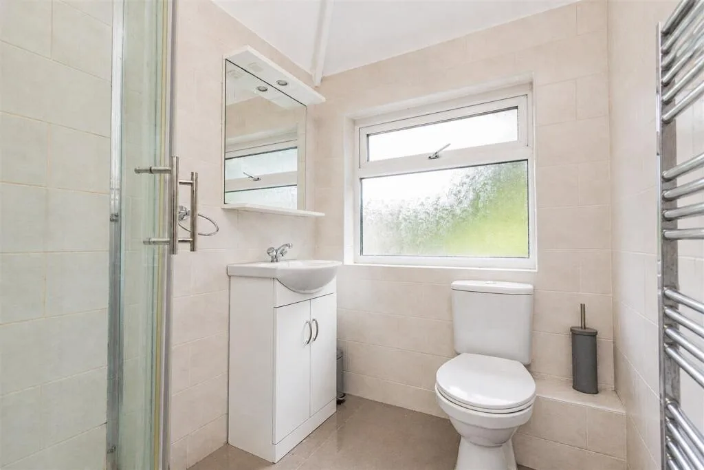 6 bedroom house for rent