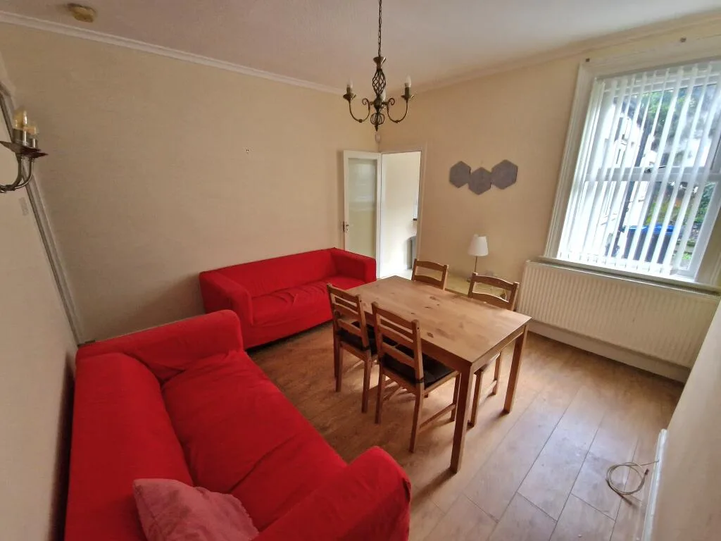 4 bedroom terraced house for rent