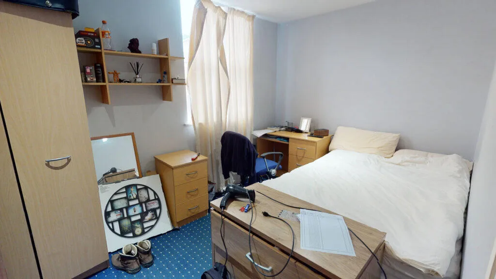 5 bedroom terraced house for rent