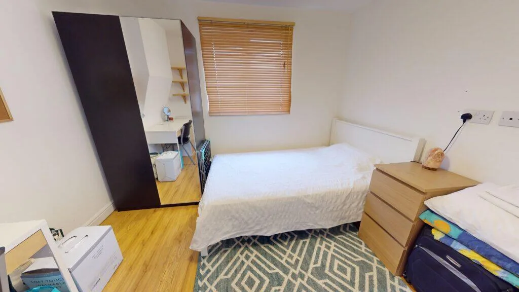 7 bedroom house for rent