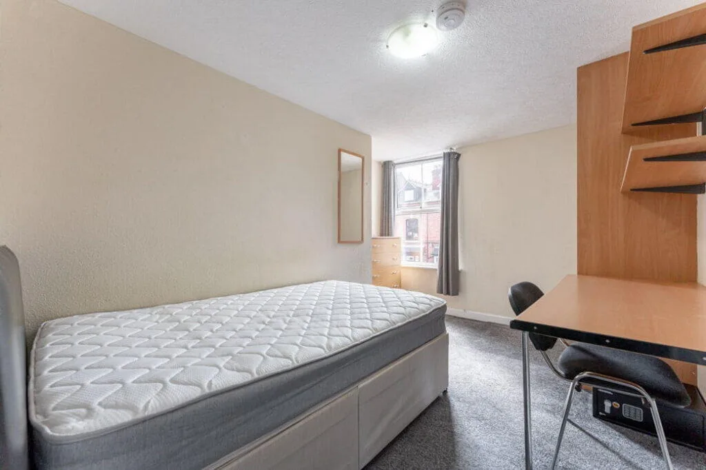 7 bedroom terraced house for rent