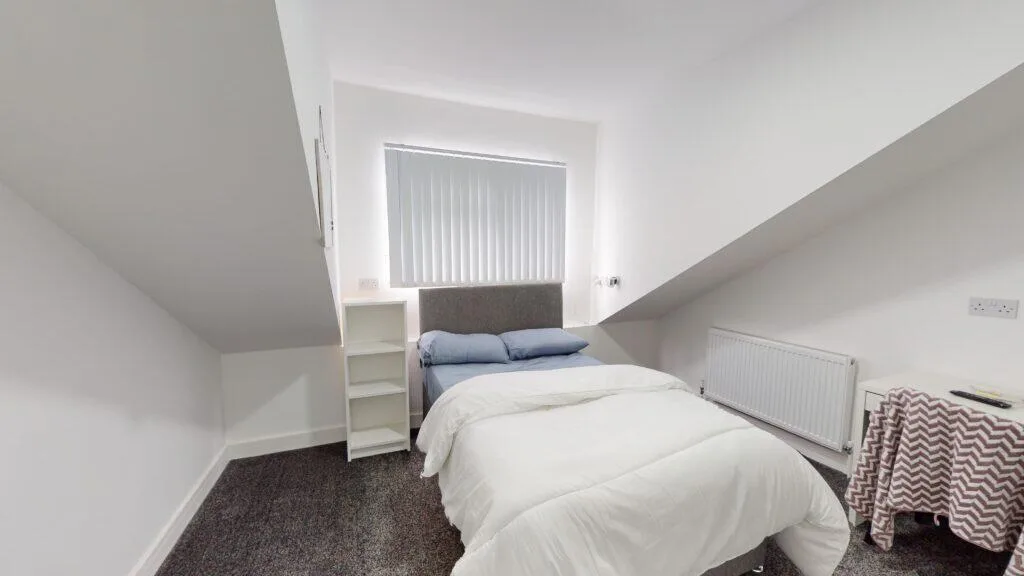 6 bedroom house for rent