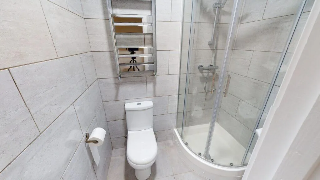 6 bedroom house for rent