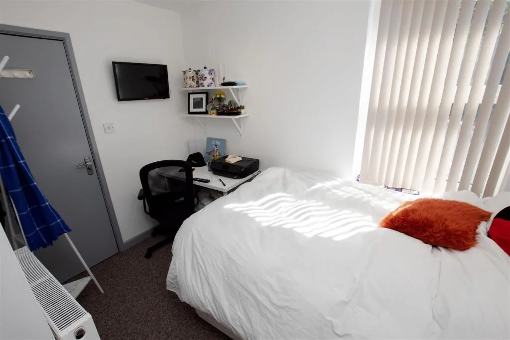 7 bedroom house for rent