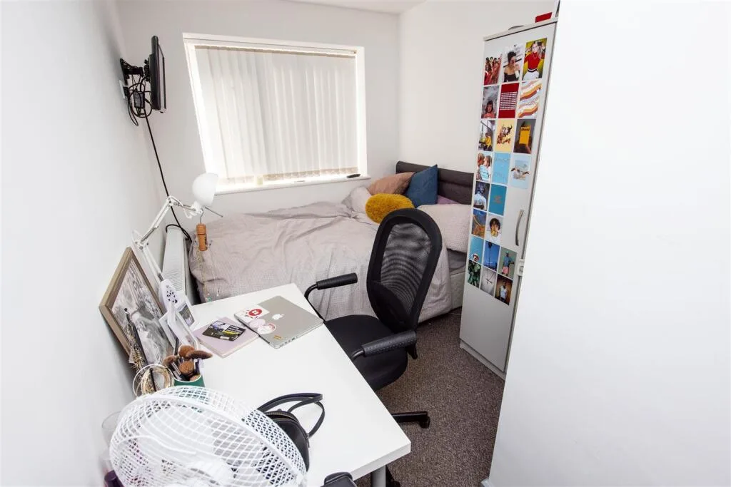 7 bedroom house for rent