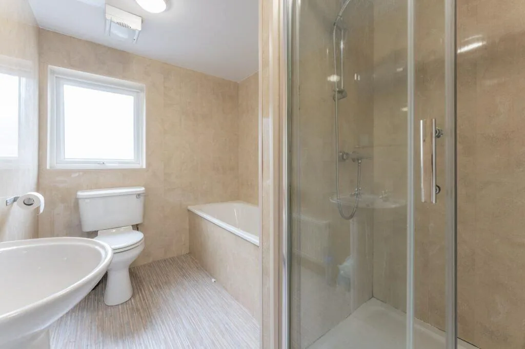 9 bedroom terraced house for rent