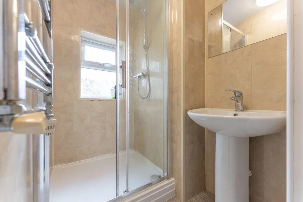 9 bedroom terraced house for rent