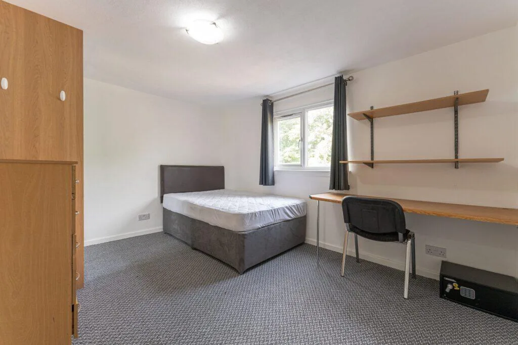 7 bedroom terraced house for rent
