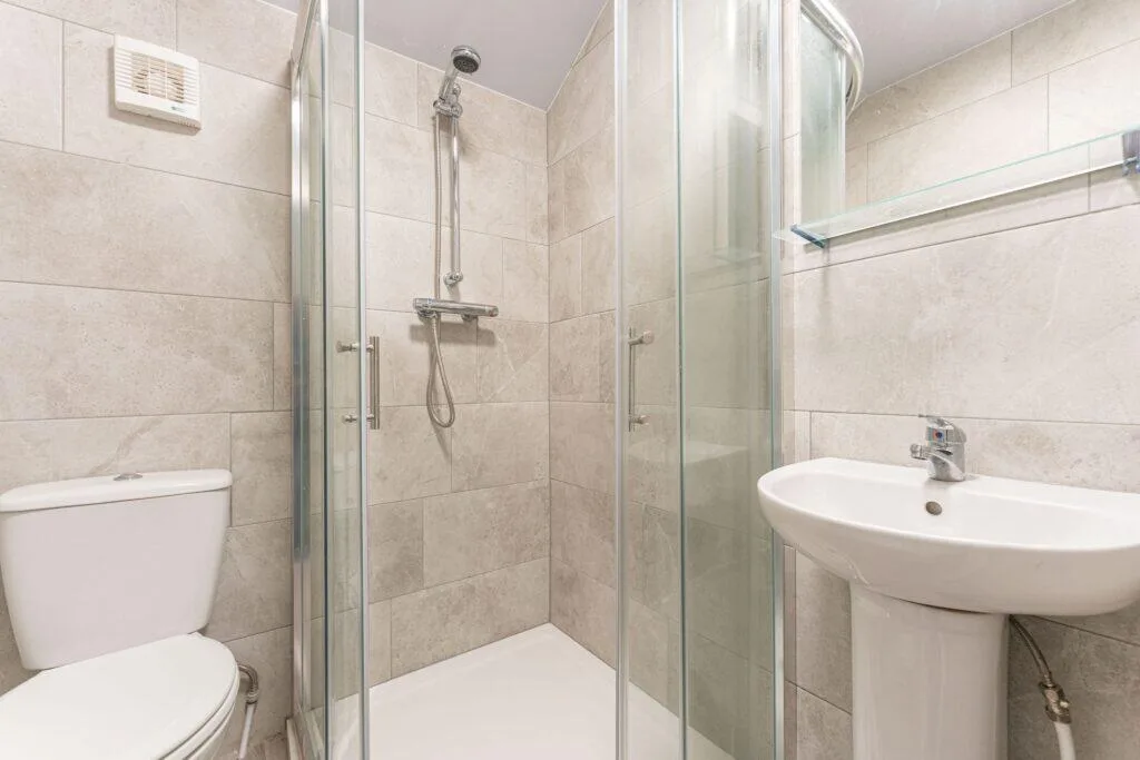 7 bedroom terraced house for rent