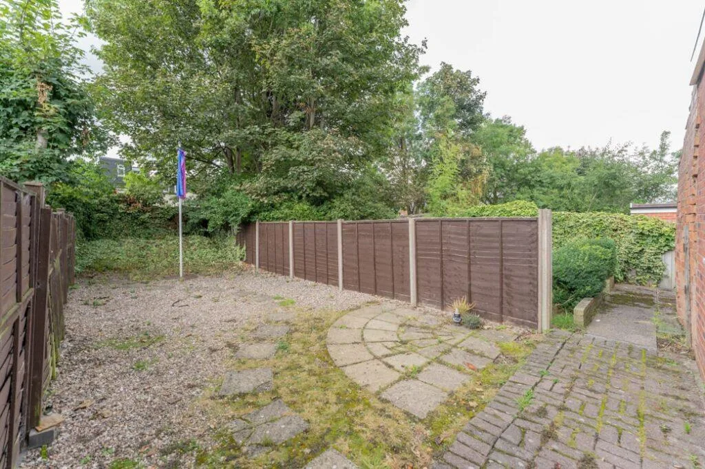 7 bedroom terraced house for rent