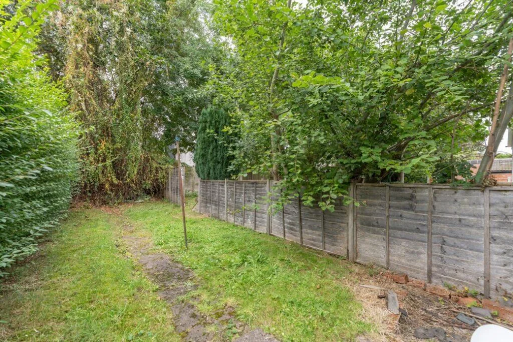 7 bedroom terraced house for rent