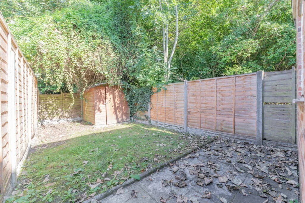 6 bedroom terraced house for rent