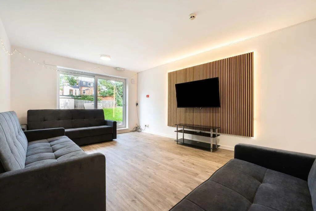 9 bedroom terraced house for rent
