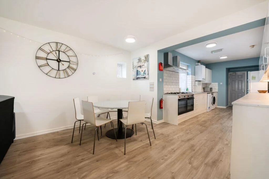 9 bedroom terraced house for rent