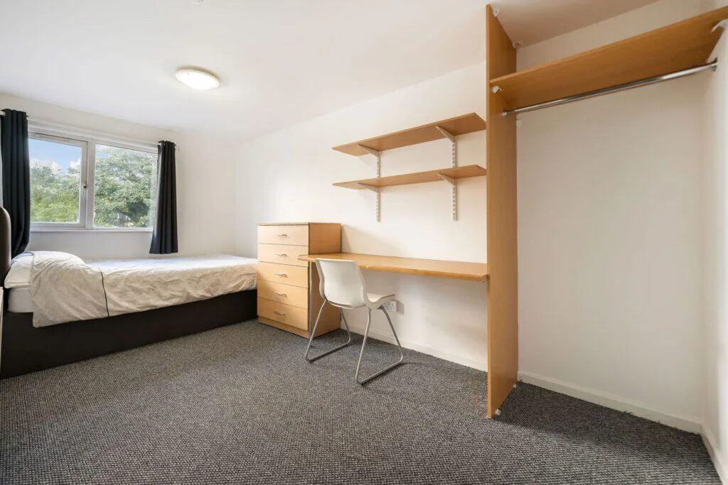 9 bedroom terraced house for rent