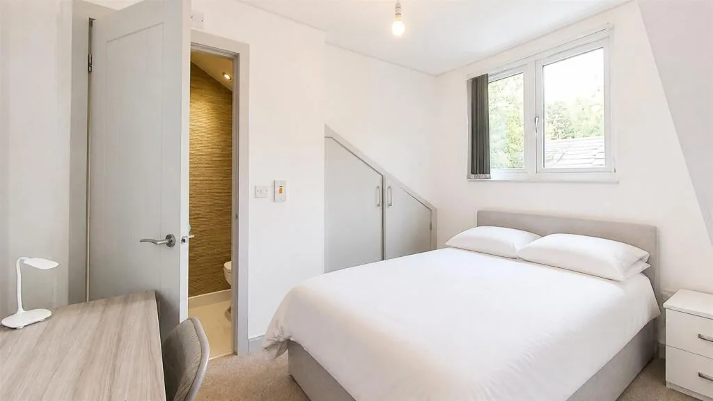 7 bedroom house for rent