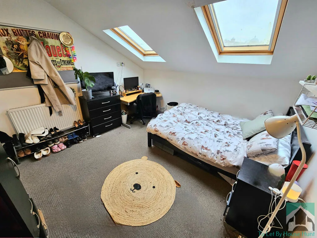 6 bedroom terraced house for rent