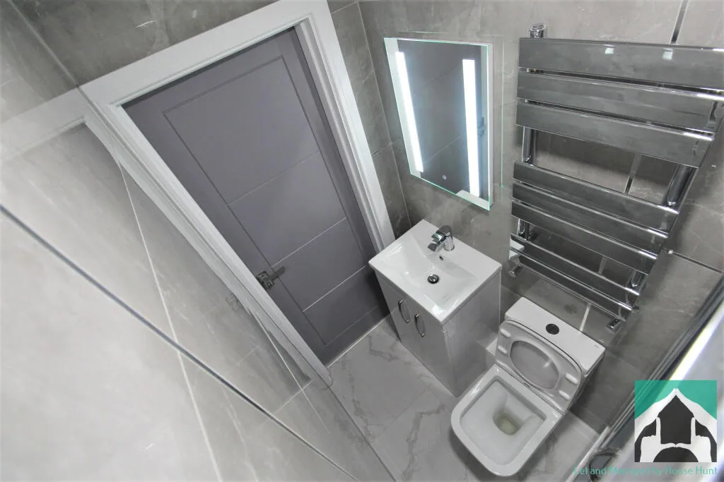 7 bedroom terraced house for rent