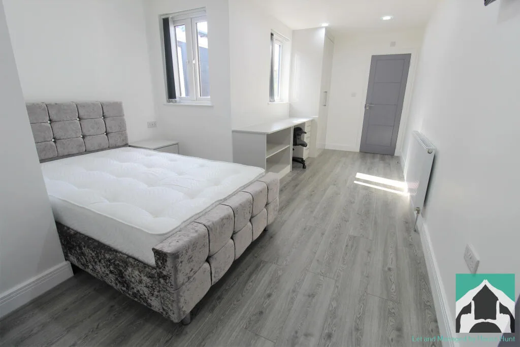 7 bedroom terraced house for rent