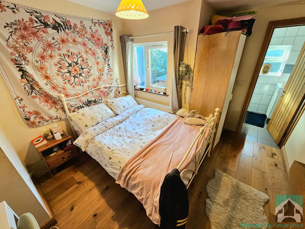 6 bedroom terraced house for rent