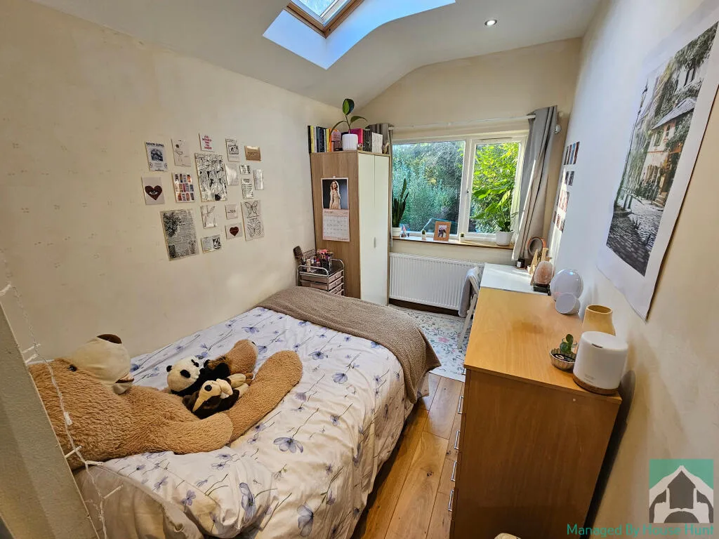 6 bedroom terraced house for rent