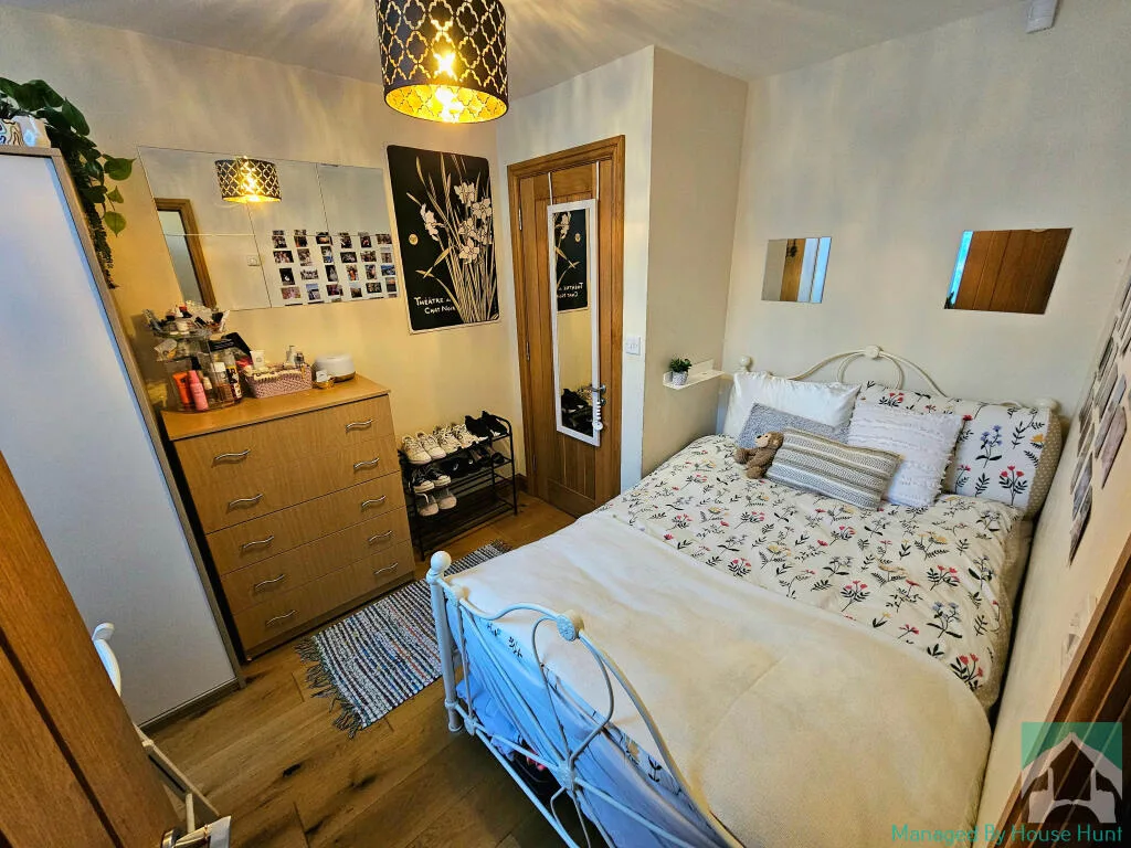 6 bedroom terraced house for rent
