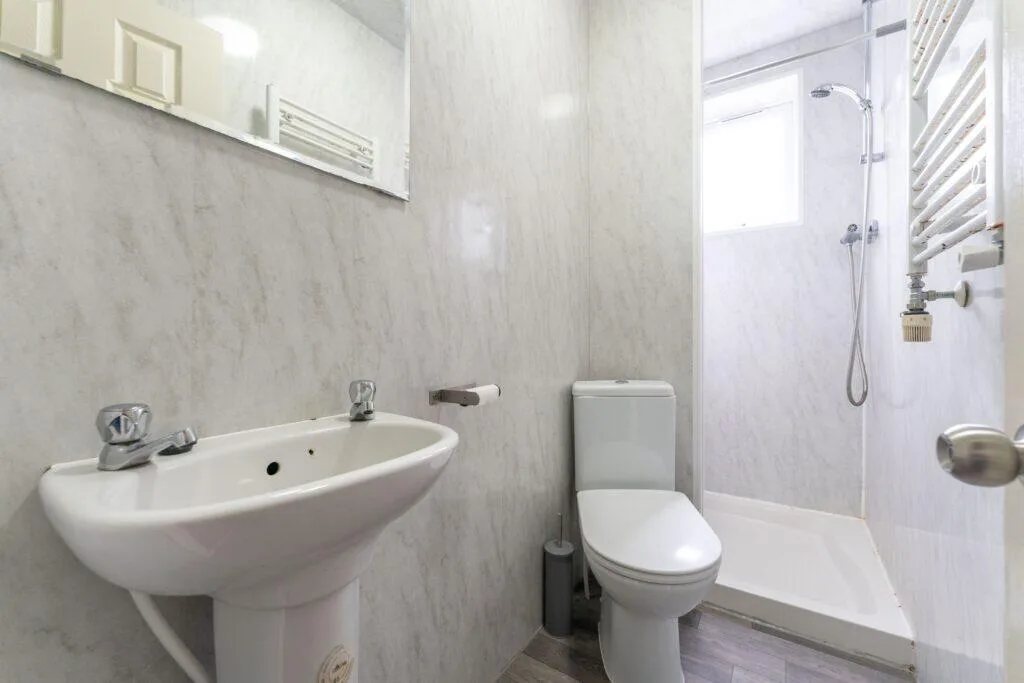 5 bedroom terraced house for rent