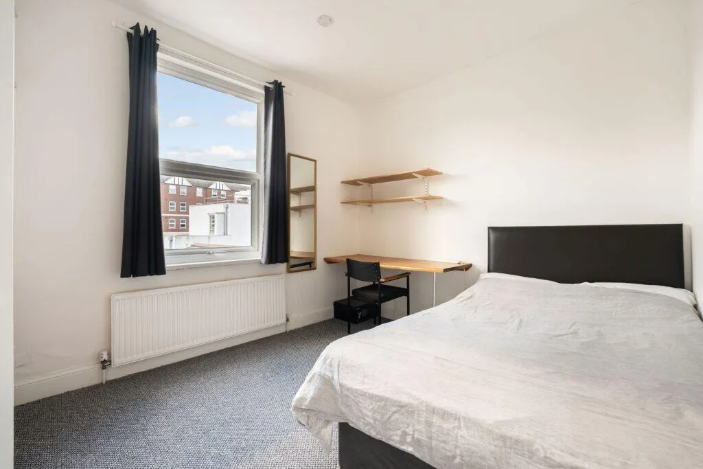 5 bedroom terraced house for rent