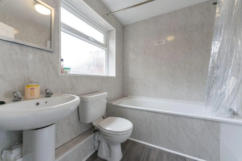 5 bedroom terraced house for rent