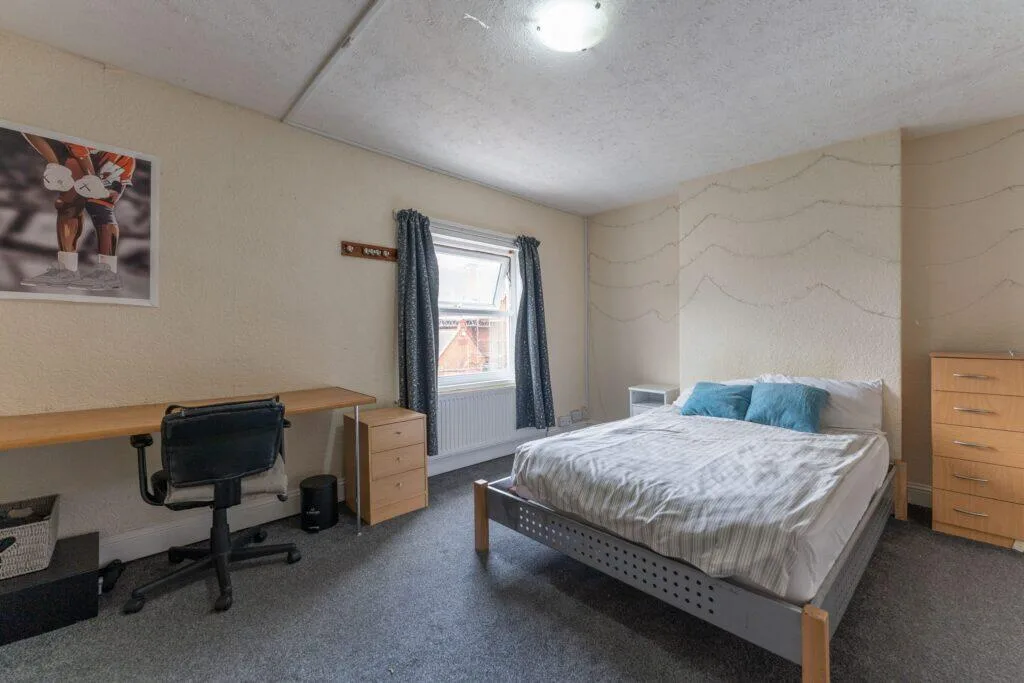 6 bedroom terraced house for rent