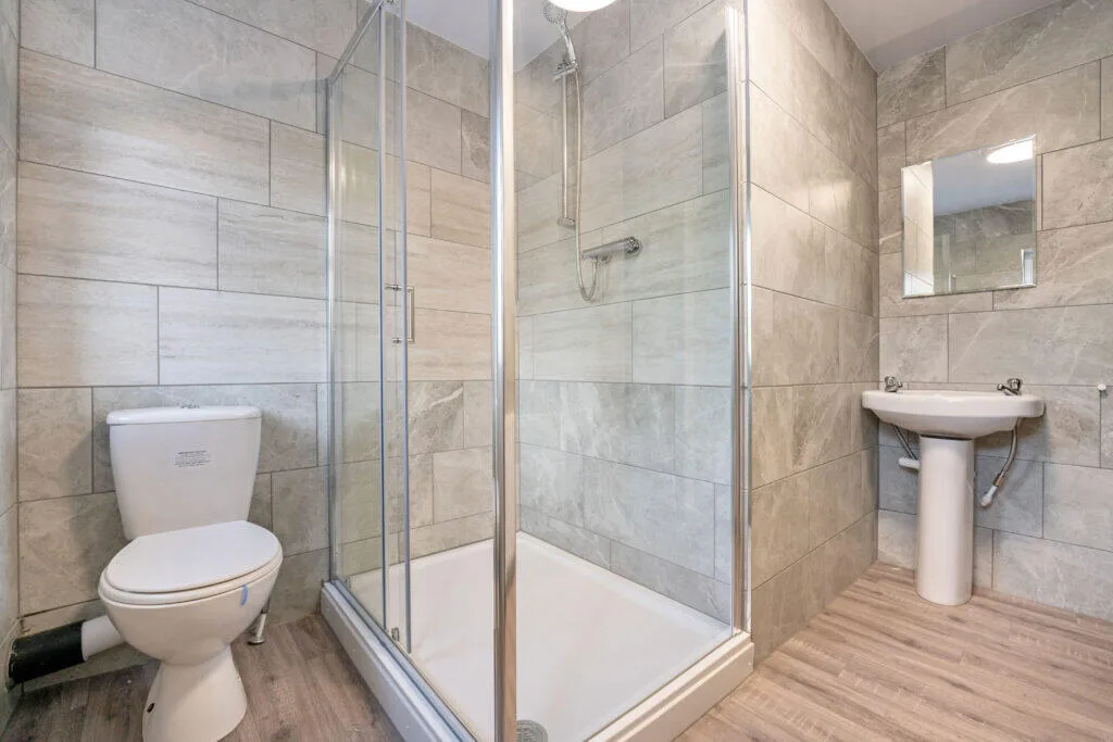6 bedroom terraced house for rent
