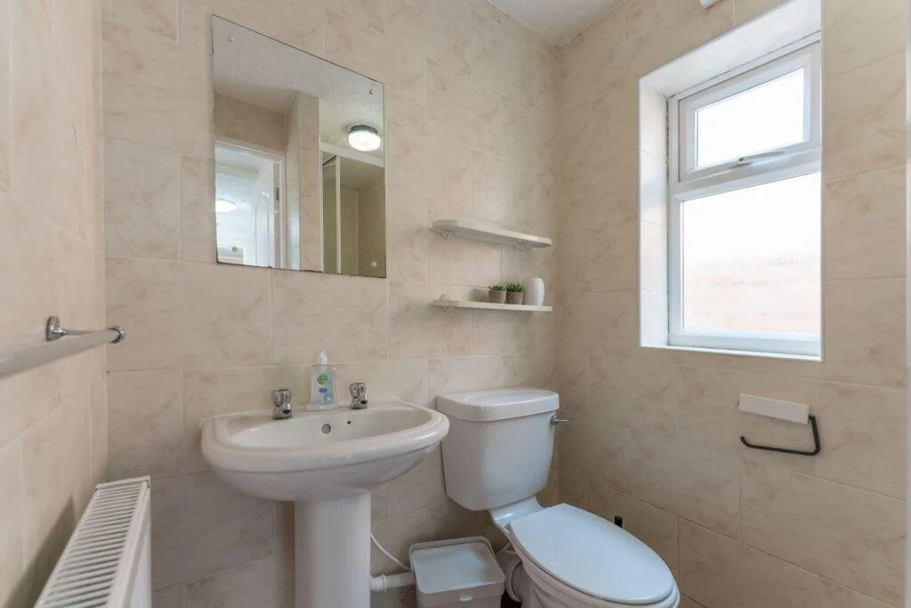 6 bedroom terraced house for rent