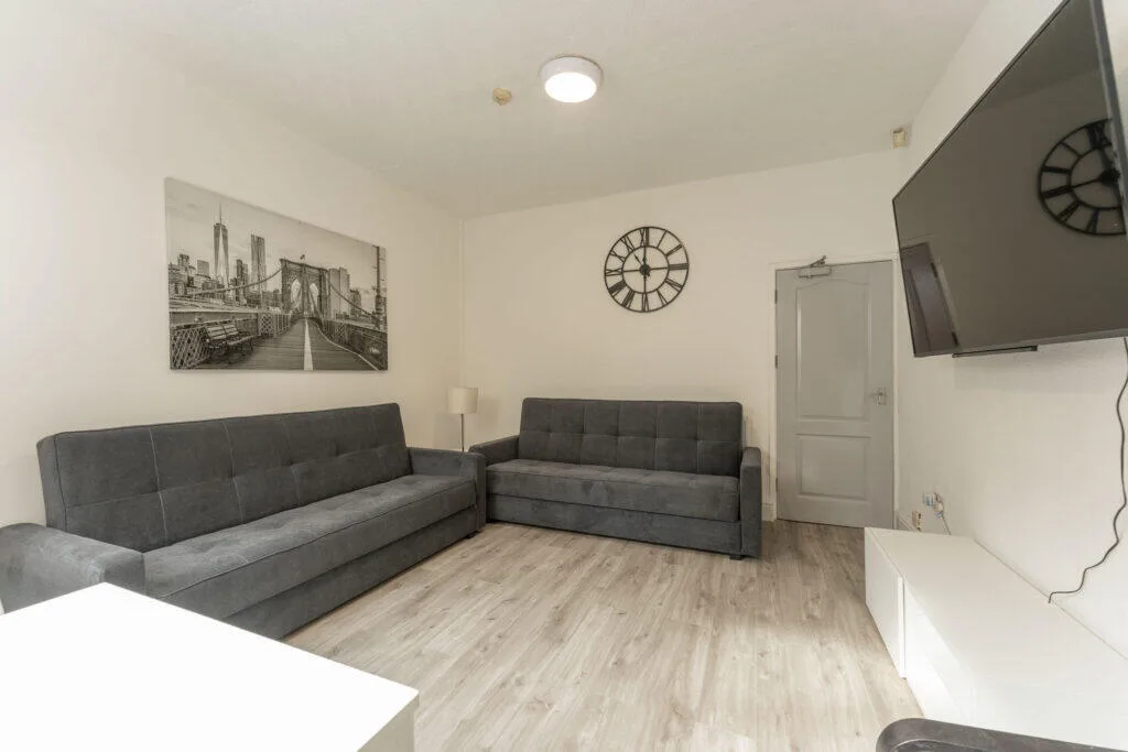 7 bedroom terraced house for rent