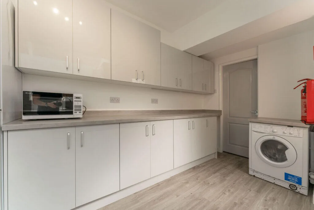 7 bedroom terraced house for rent