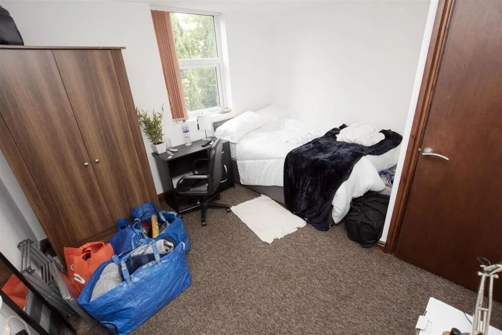 5 bedroom house for rent